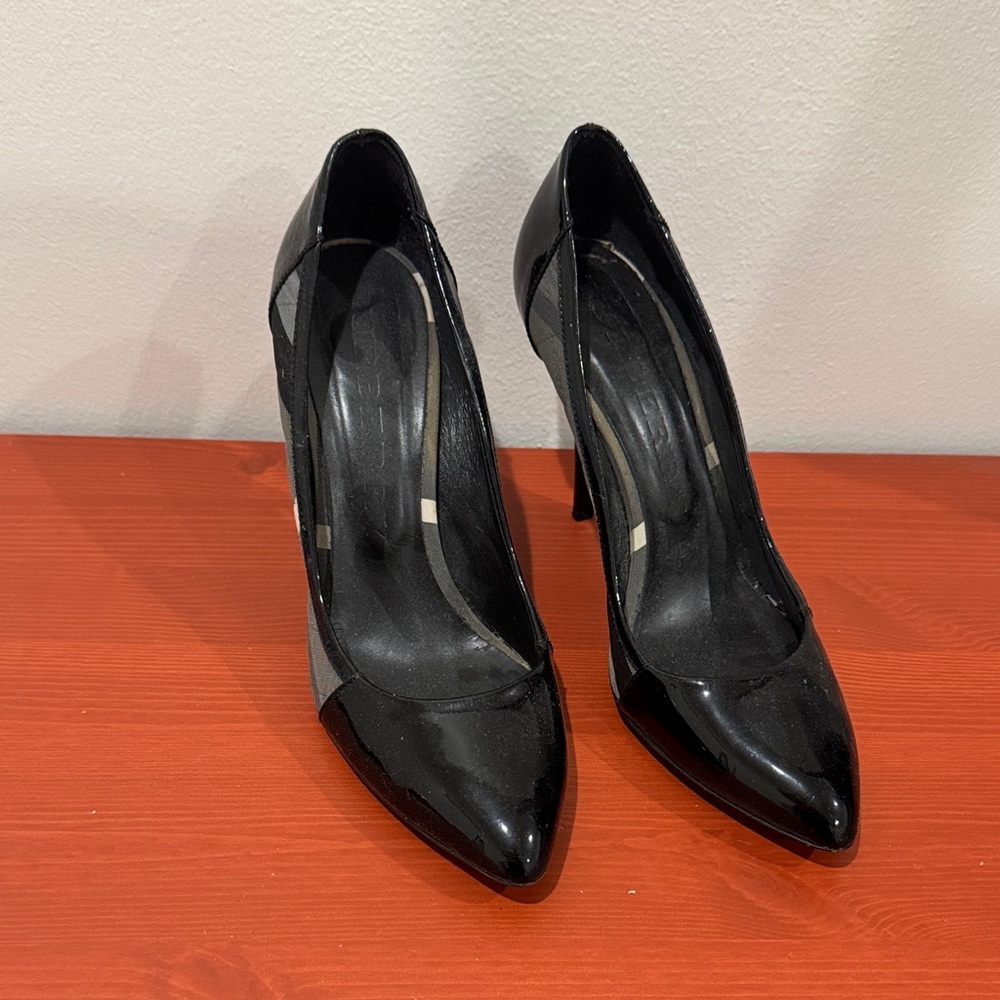 Burberry Glossy Black Women's Heels
